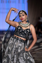 Load image into Gallery viewer, Suchi bridal necklace
