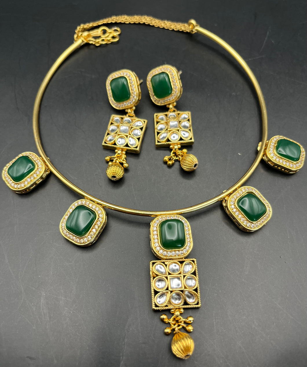 Monali Hasli necklace